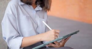 T&uuml;rkiye'de Haftalık &Ccedil;evrim İ&ccedil;i Medya Kullanımı 41 Saat 37 Dakikaya &Ccedil;ıktı