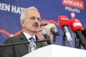 Ankara-İzmir Y&uuml;ksek Hızlı Tren Hattı ile 11,5 Milyon Kişi Modern Seyahat Ayrıcalığına Kavuşuyor