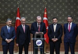 T&uuml;rkiye'de 5G ile 21 Milyon Aboneye Ulaşılırken Sekt&ouml;rde Dijital D&ouml;n&uuml;ş&uuml;m Hızlandı