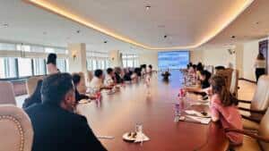 İzmir’de Çocuklara Dijital Farkındalık Eğitimi: 23 Nisan Etkinliklerinde Yeni Nesil Teknolojiler Tanıtıldı