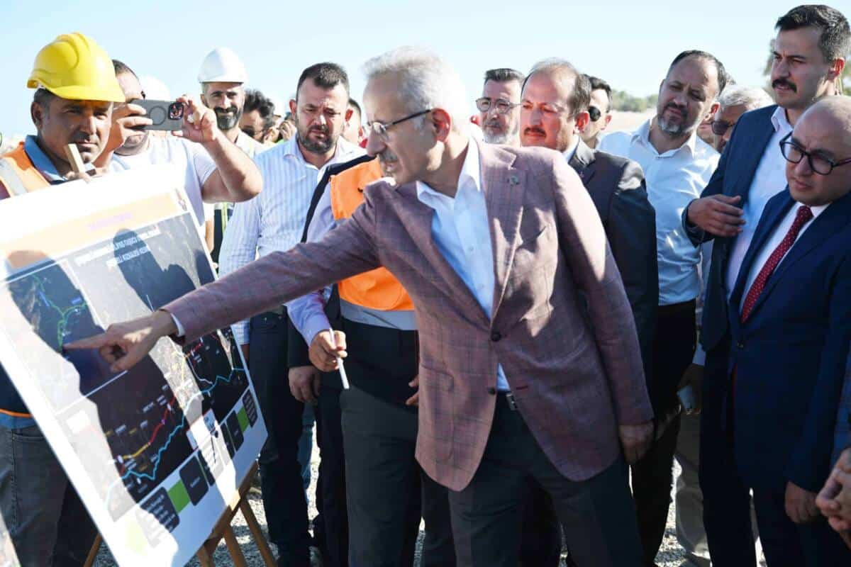 Çeşmeli-Kızkalesi Otoyolu Projesi Mersin'de Ulaşım Sürelerini ve Verimliliği Geliştirecek